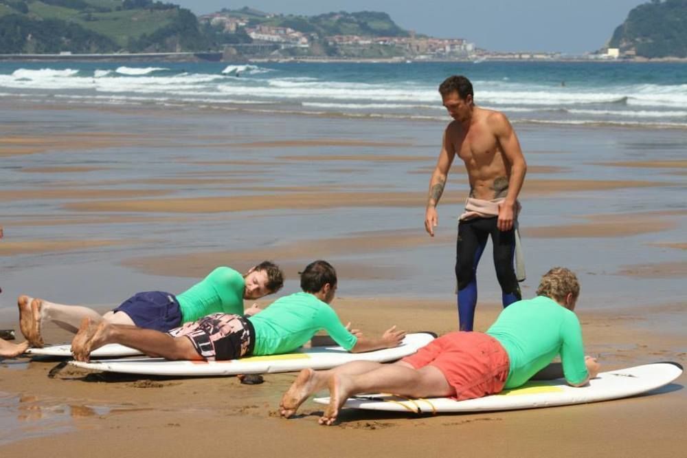 Zarautz Beachside Surf Camp المظهر الخارجي الصورة