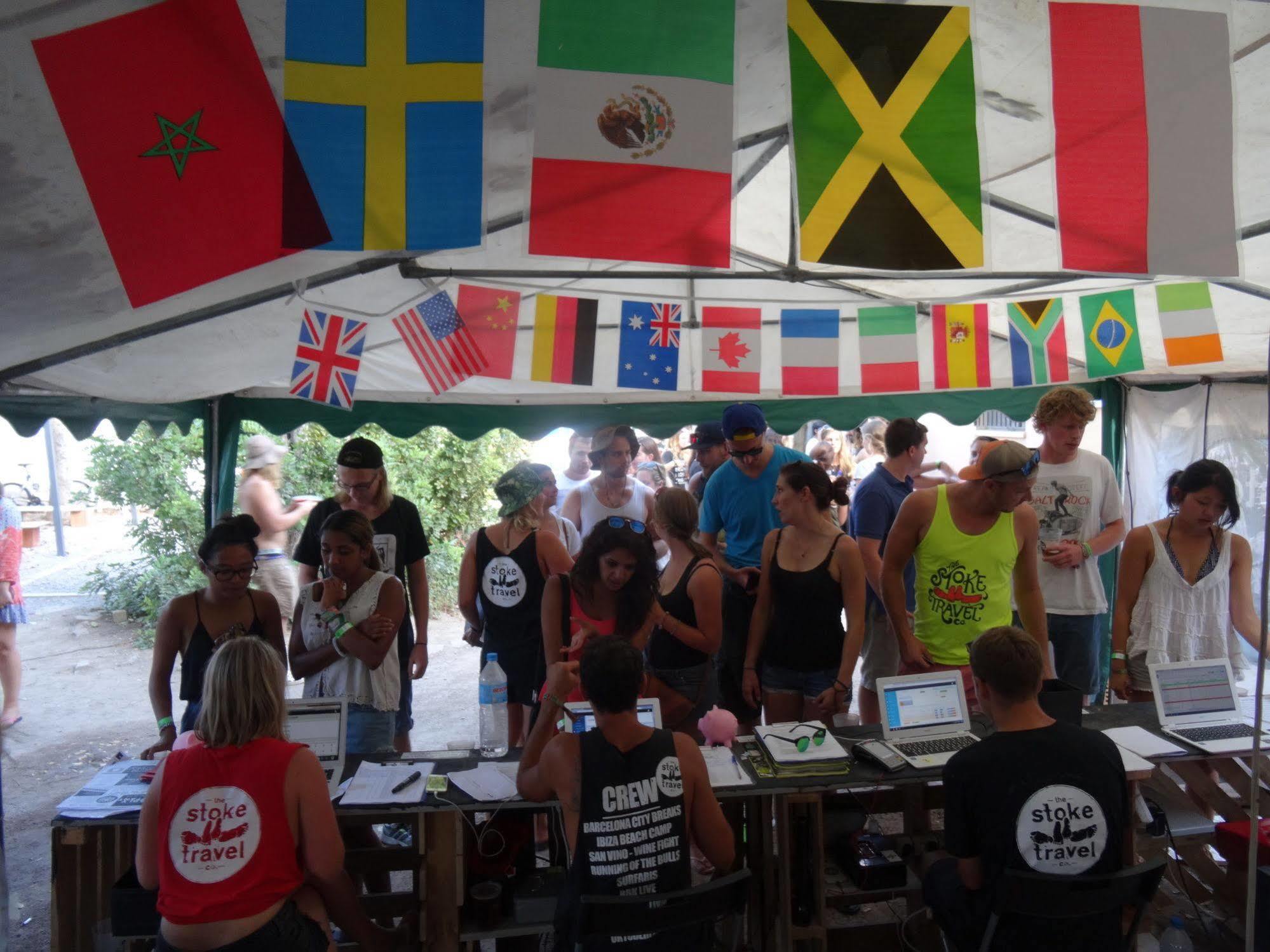 Zarautz Beachside Surf Camp المظهر الخارجي الصورة